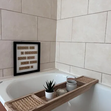 The Tannery Mews 2 Bedroom Dublex Apartment *